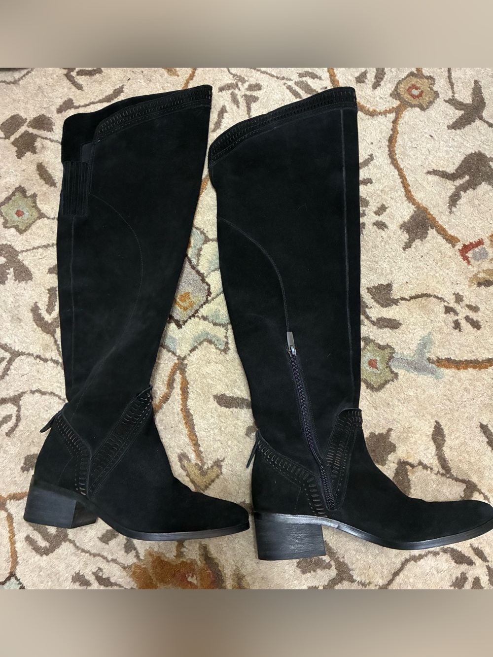 Vince Camuto Karinda boot in black suede leather-7.5 M **mint!!
